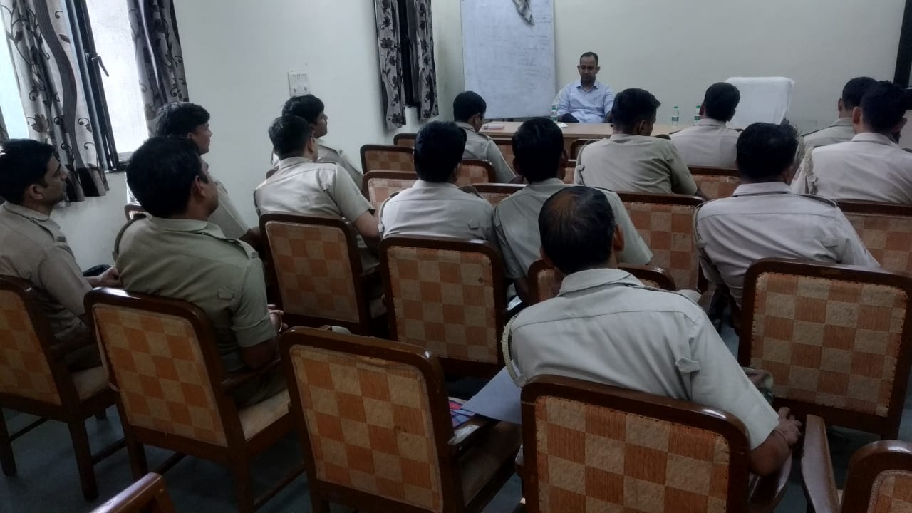 interactive session for Police Personnel at the Mandir Marg Police station by Dr, Paramjeet Singh
