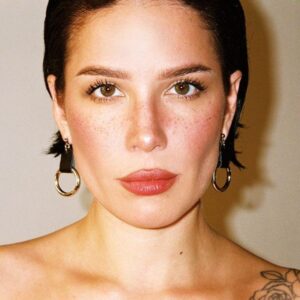 Halsey: Singer